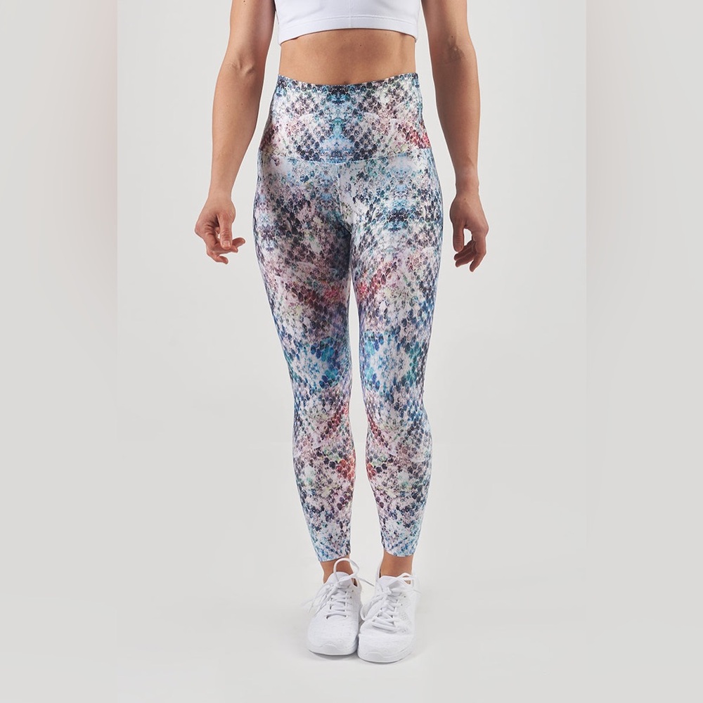 Almost new Lavaloka Snakeskin Compression Yoga Leggings, M MSRP $89